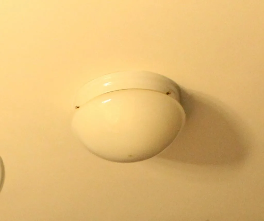 DIY faux-capiz-shell lampshade - Crafty Nest