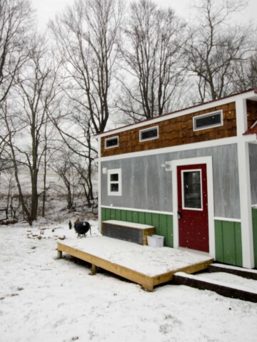 Our Stay in a Tiny Home! - Charleston Crafted