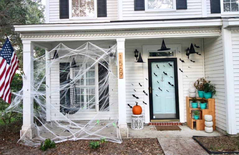 Spooky Halloween Porch Decor & a Link Up!