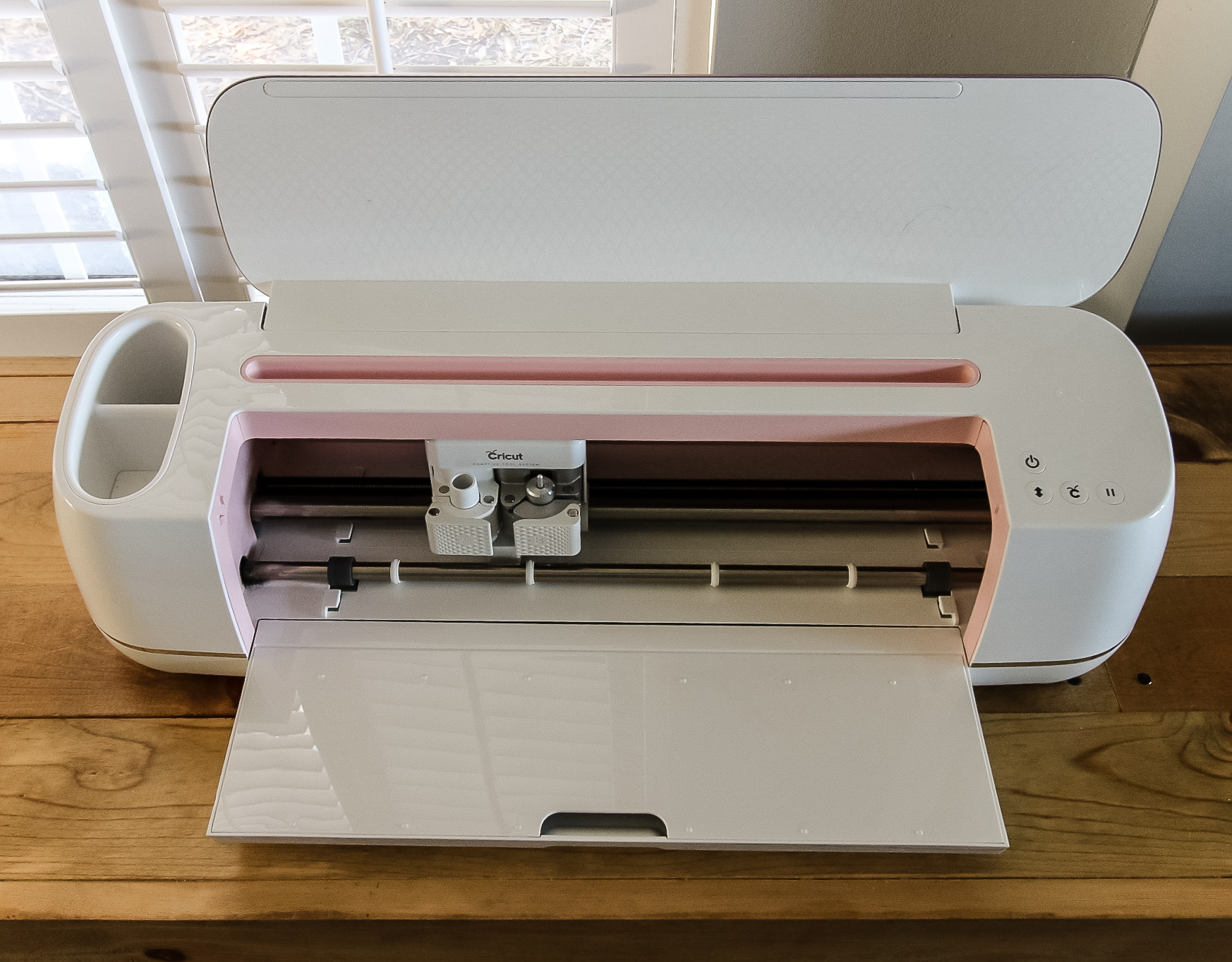 Cricut Maker vs Cricut Explore Air 2 - which machine should I buy?