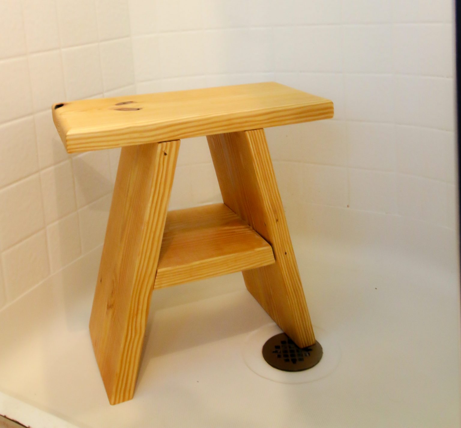 diy-wooden-shower-stool-free-pdf-plans