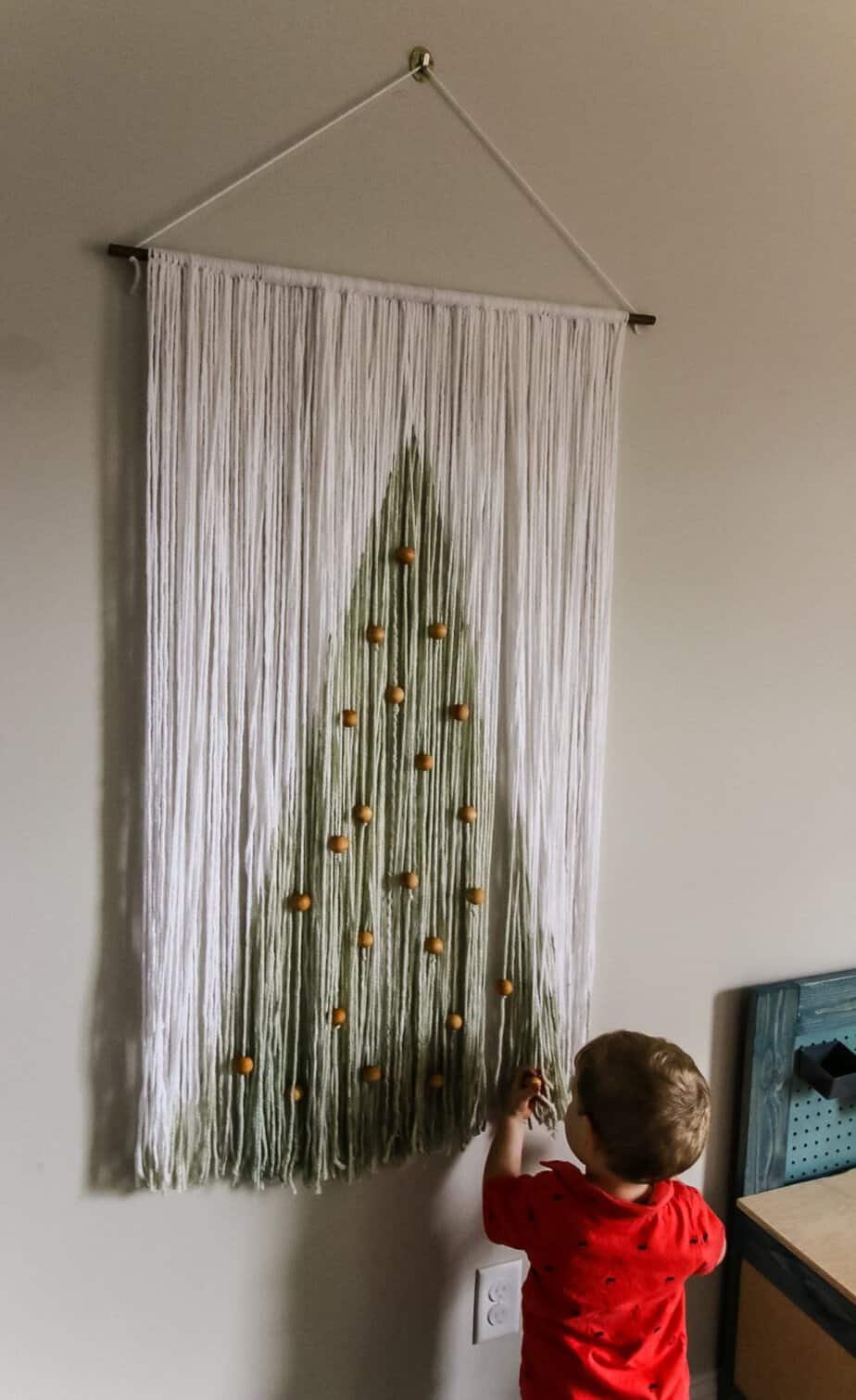 22 DIY wall hanging Christmas tree ideas