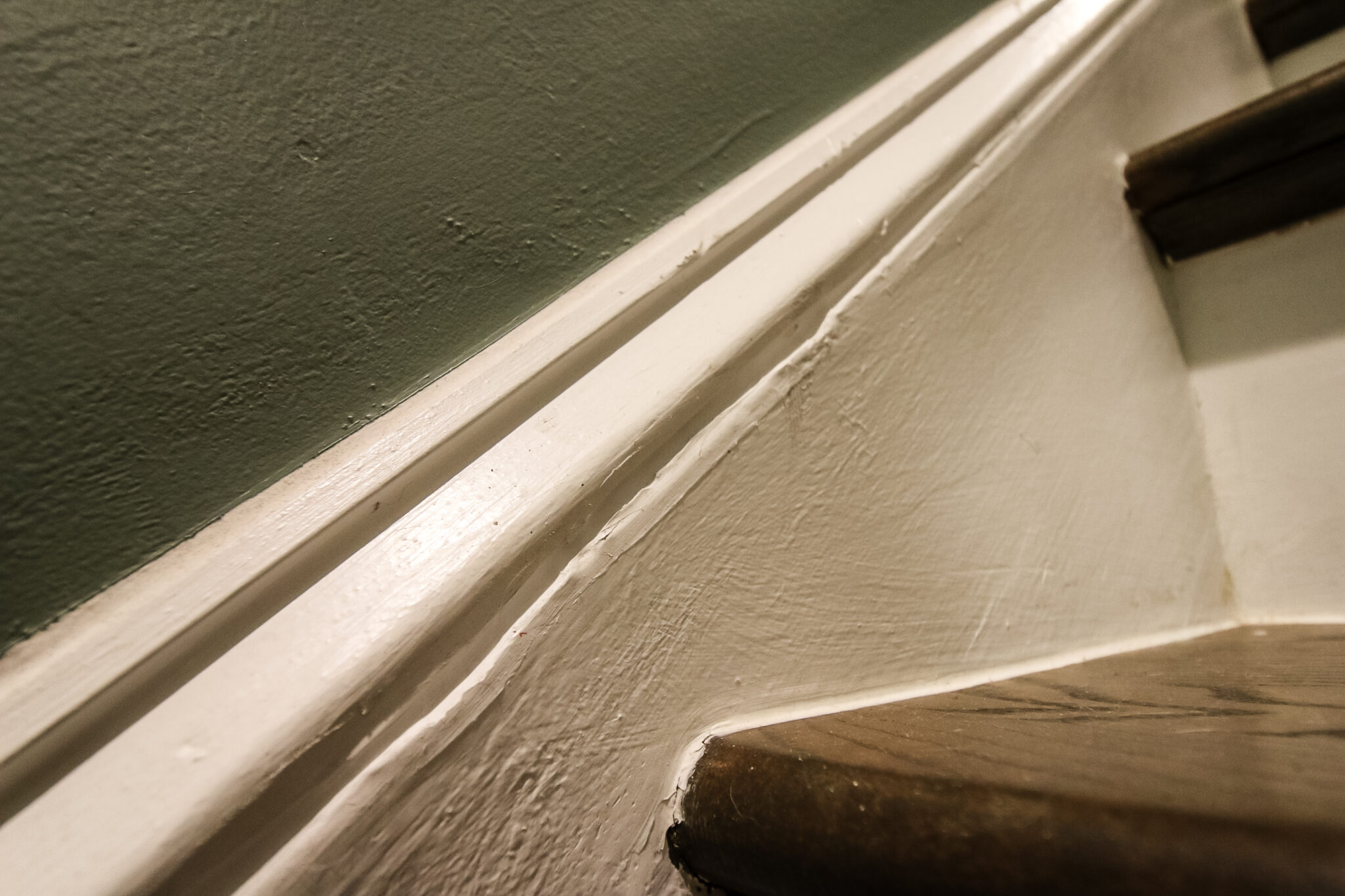 How to replace caulk on stairs