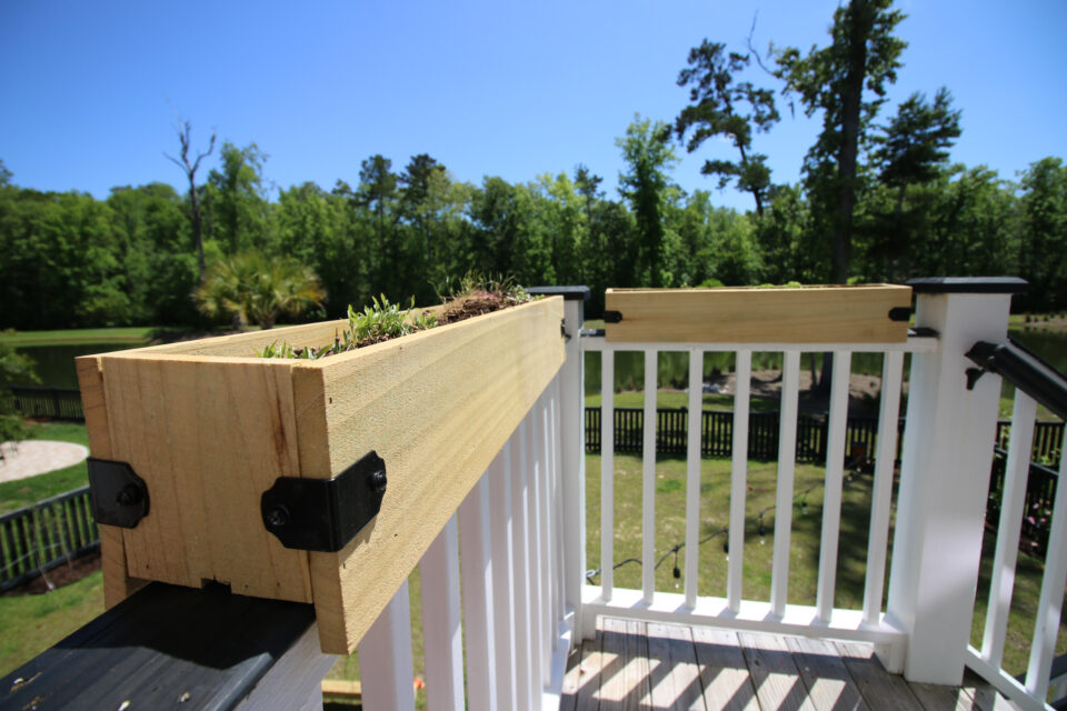 How to build DIY deck rail planters