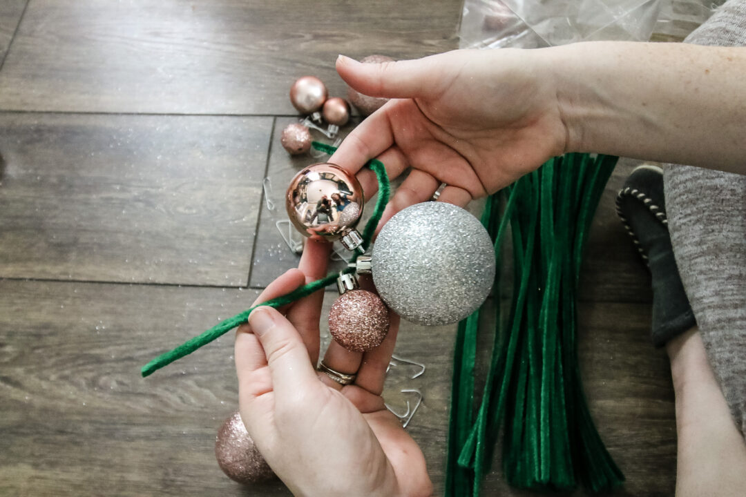 How to make easy Ornament Clusters for a high end looking Christmas tree