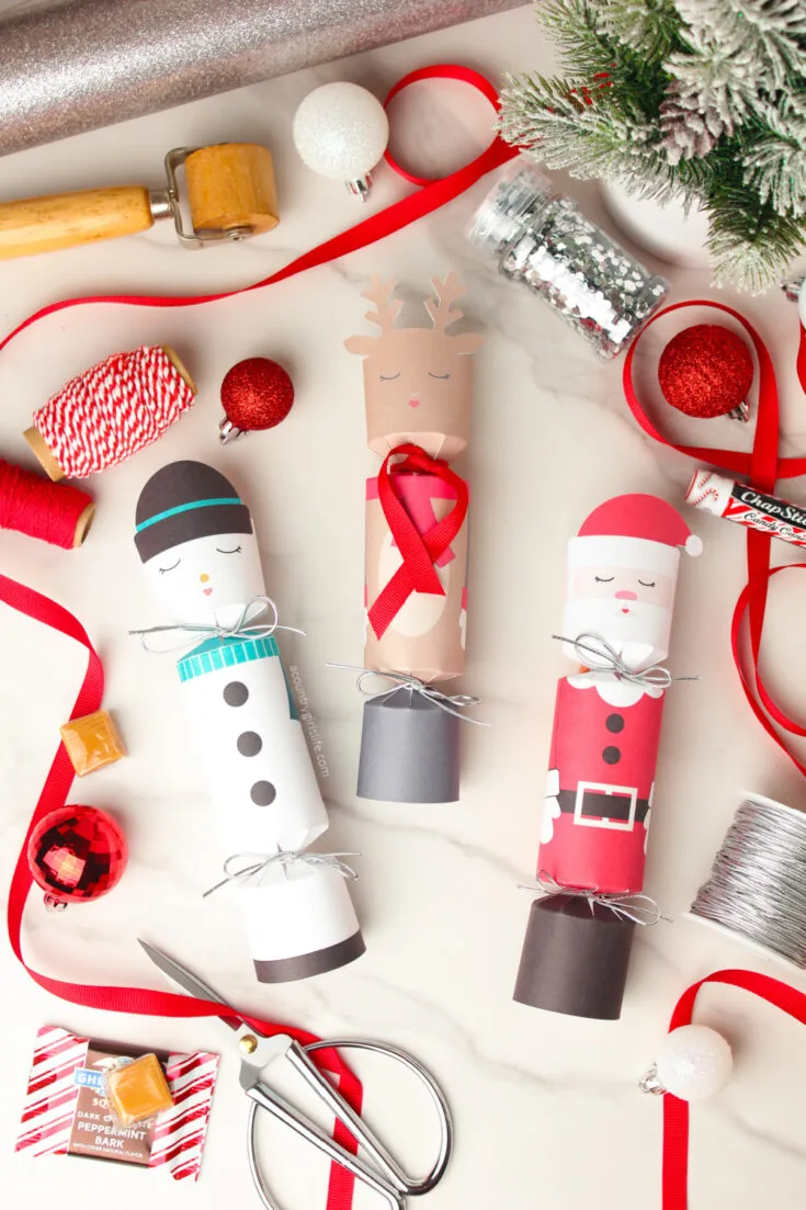 49 Fun & Easy Christmas Crafts for Adults