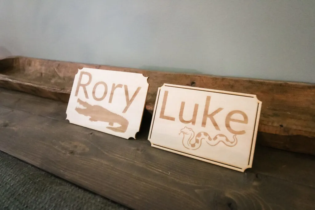 Engraved signs with xTool P2