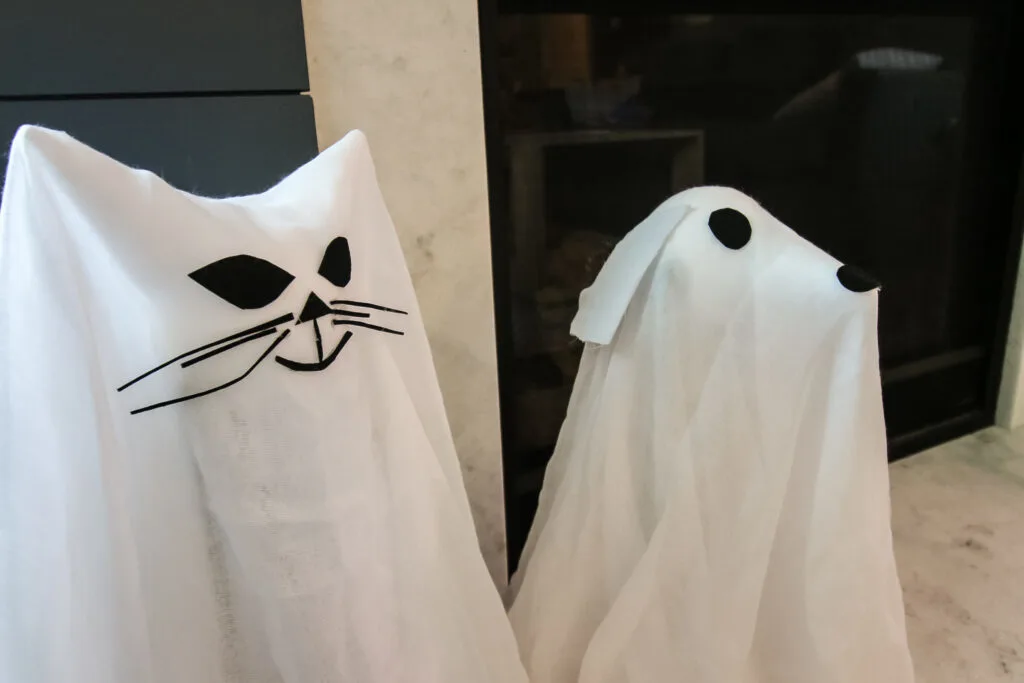 tomato cage dog and cat ghosts DIY