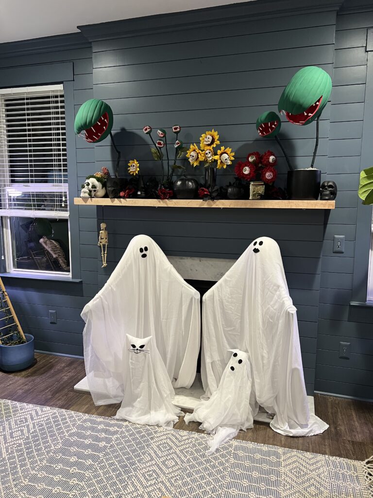 Halloween mantel