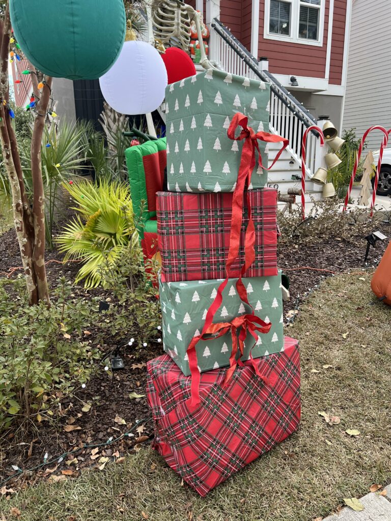 oversized christmas gift box topiary for outdoors DIY