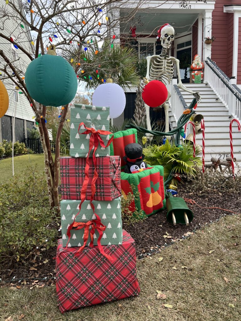 oversized christmas gift box topiary for outdoors DIY