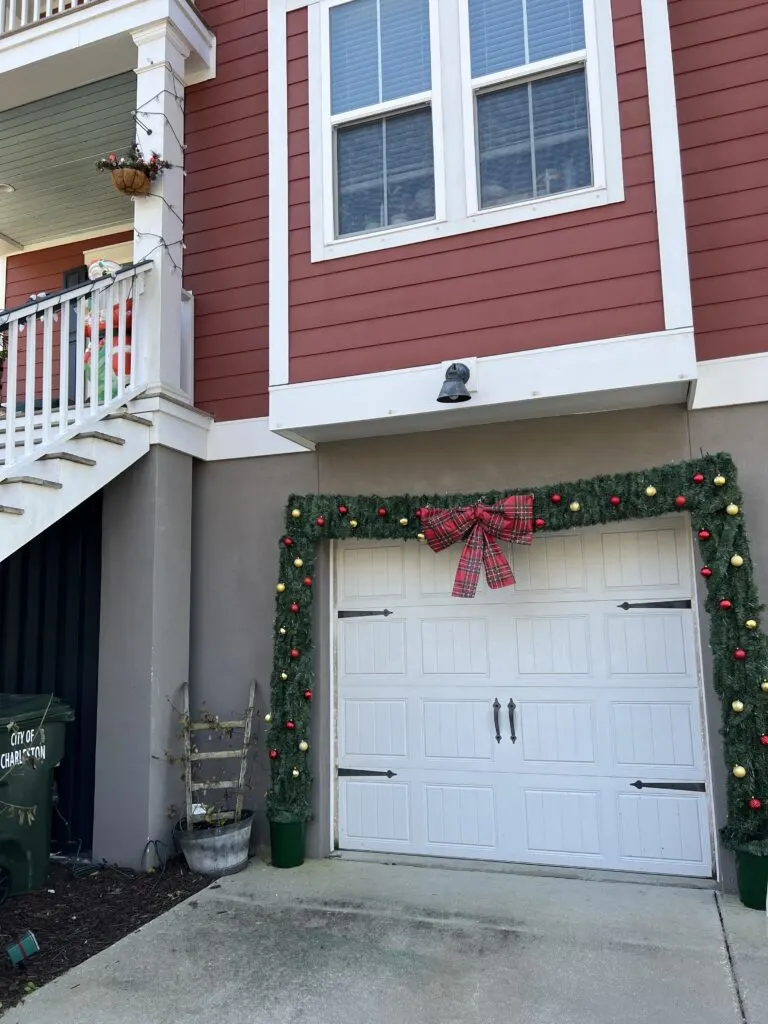 Garland arch around garage