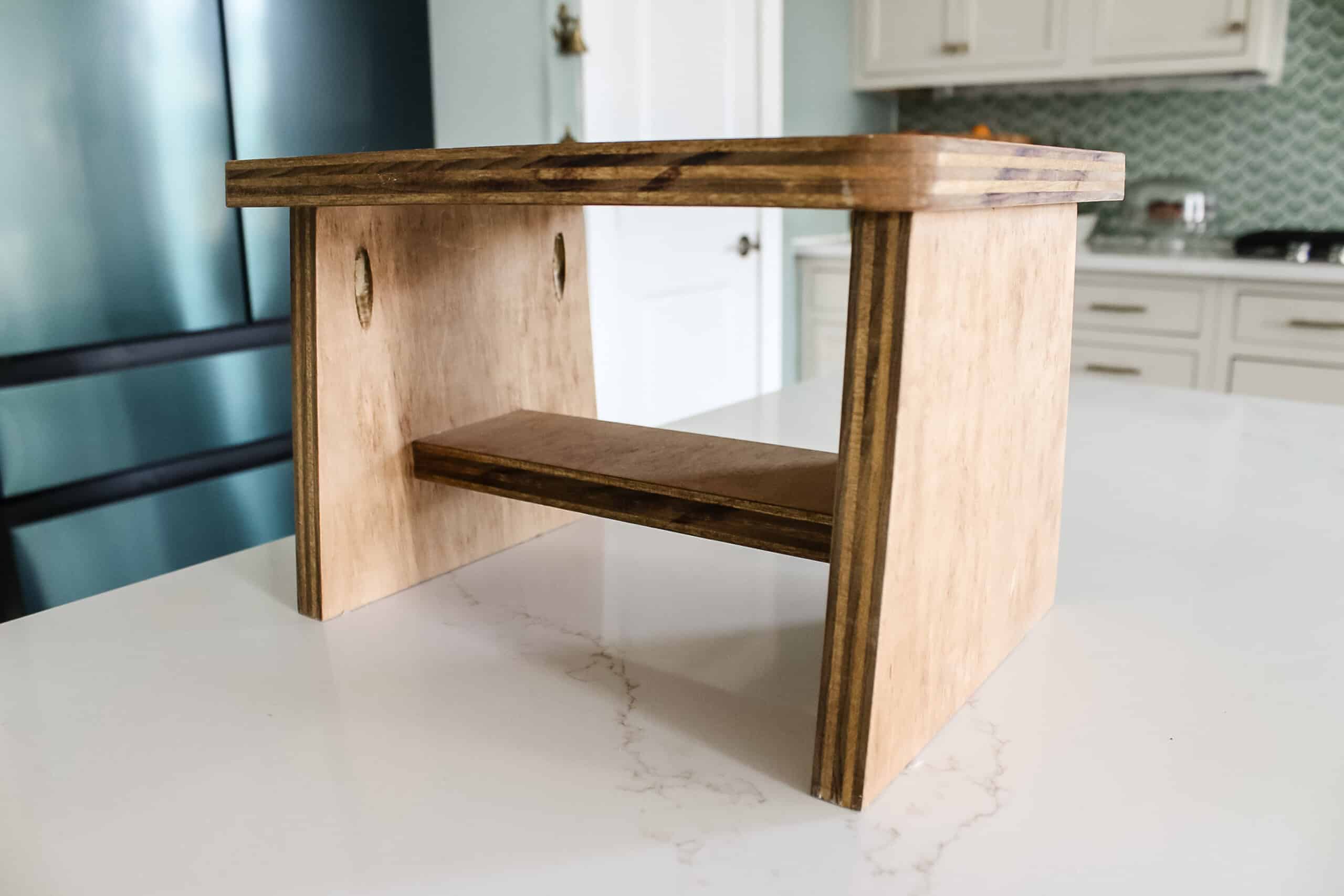 DIY kids step stool - Charleston Crafted