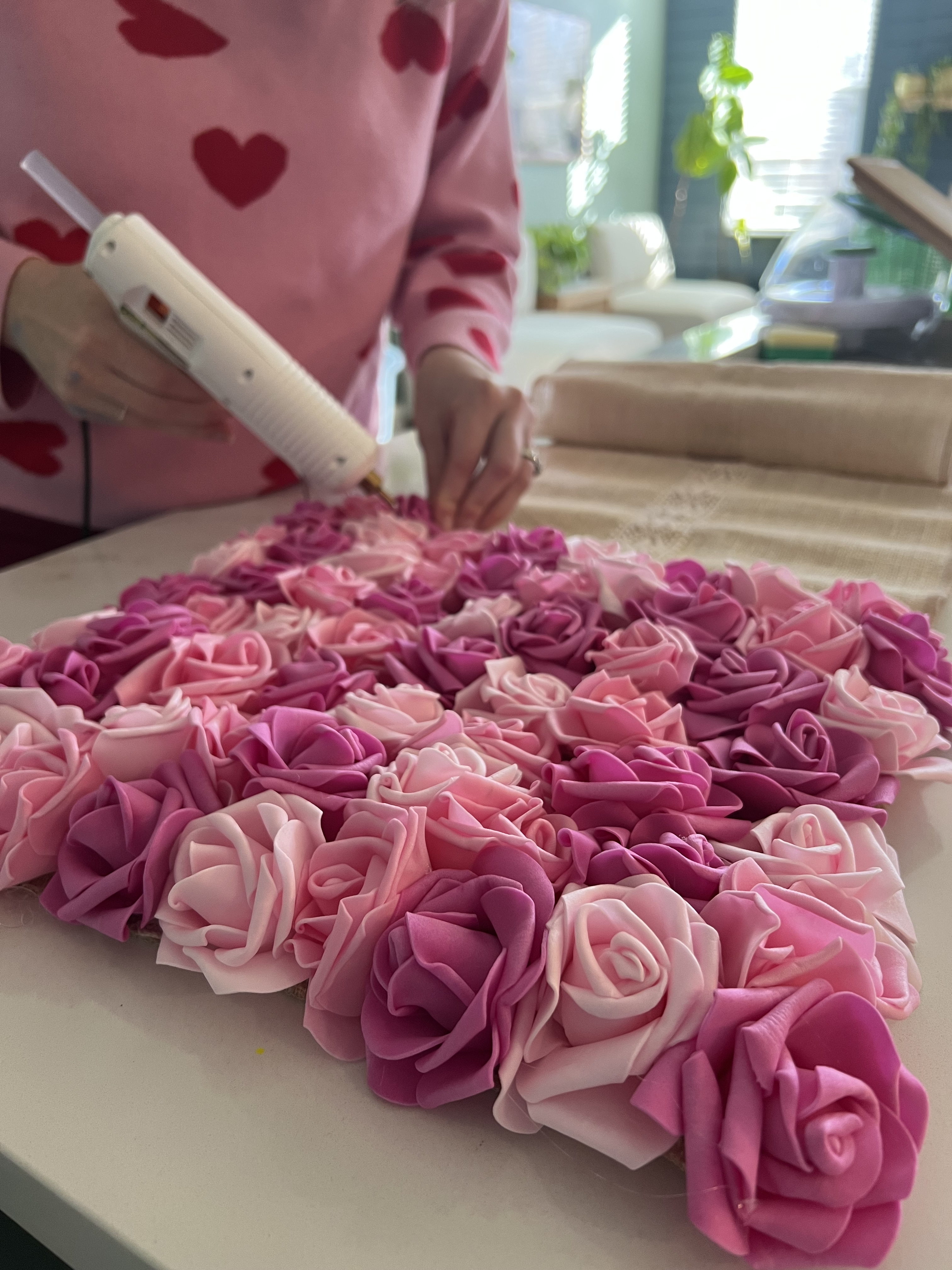 how to make a rose table runner