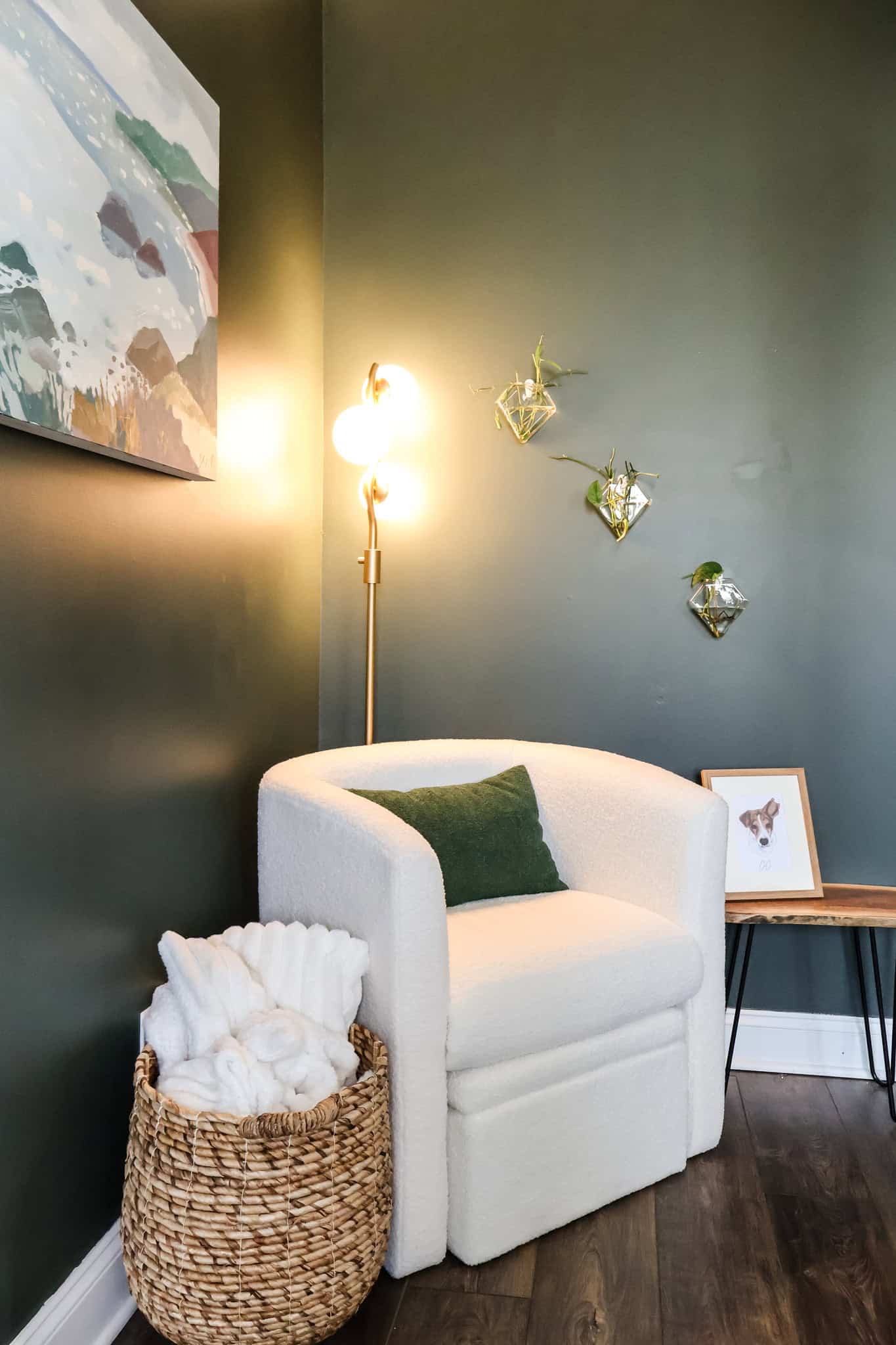 bedroom sitting area